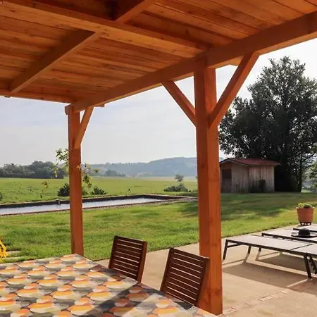 Apartment D Hotes Puchouaou Tilleul Sur Le Chemin De Saint Jacques De Compostelle *