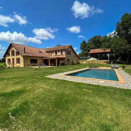 D Hotes Puchouaou Sur Le Chemin De Saint Jacques De Compostelle