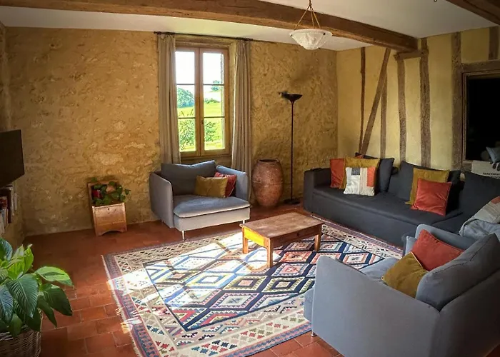 Bed & Breakfast D Hotes Puchouaou Sur Le Chemin De Saint Jacques De Compostelle 3*
