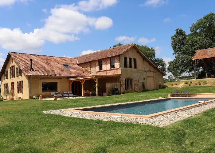 D Hotes Puchouaou Sur Le Chemin De Saint Jacques De Compostelle 3* Montesquiou